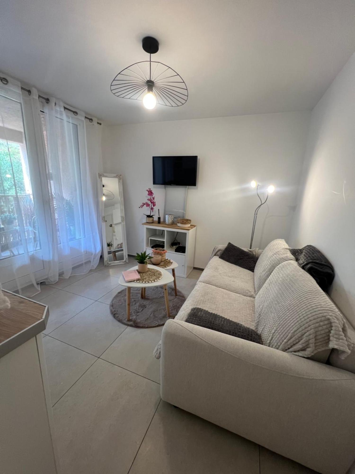 Appartement Pied Dans L'Eau La Seyne-sur-Mer Luaran gambar